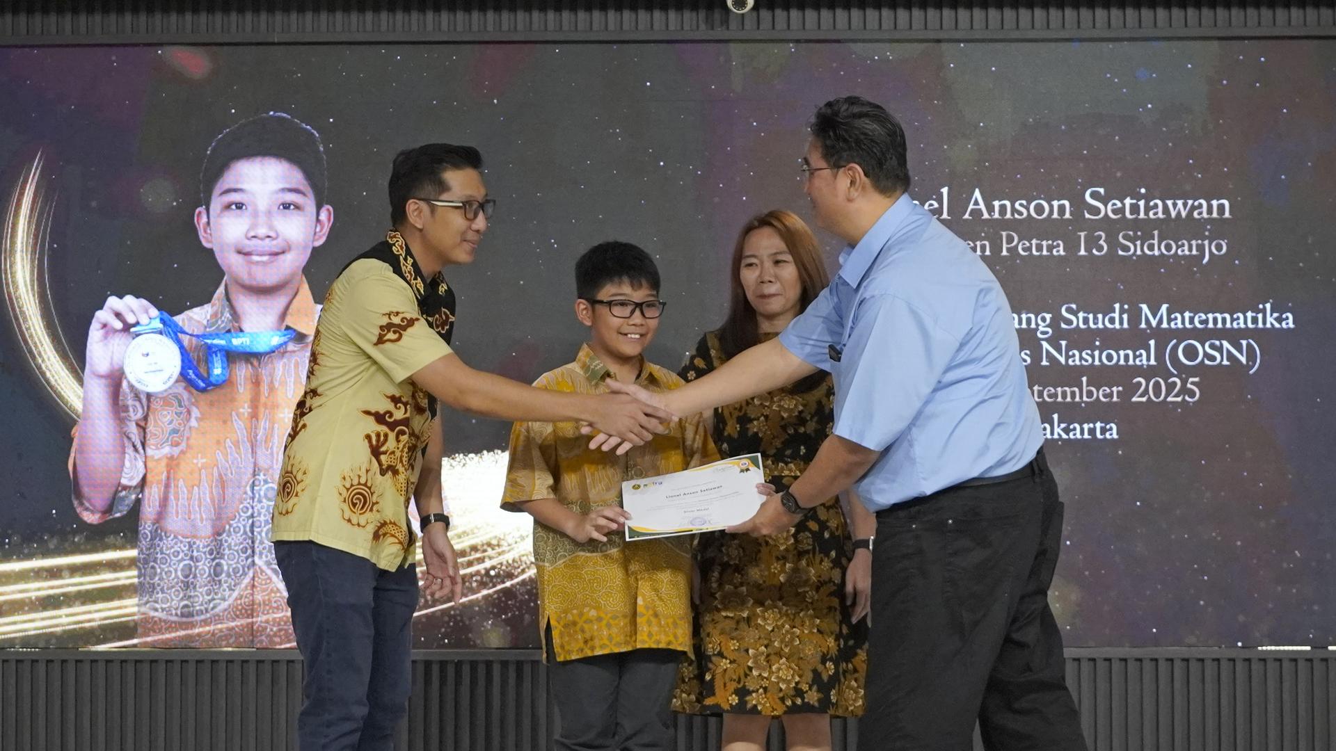 pppkpetra_penghargaan__HMK8525